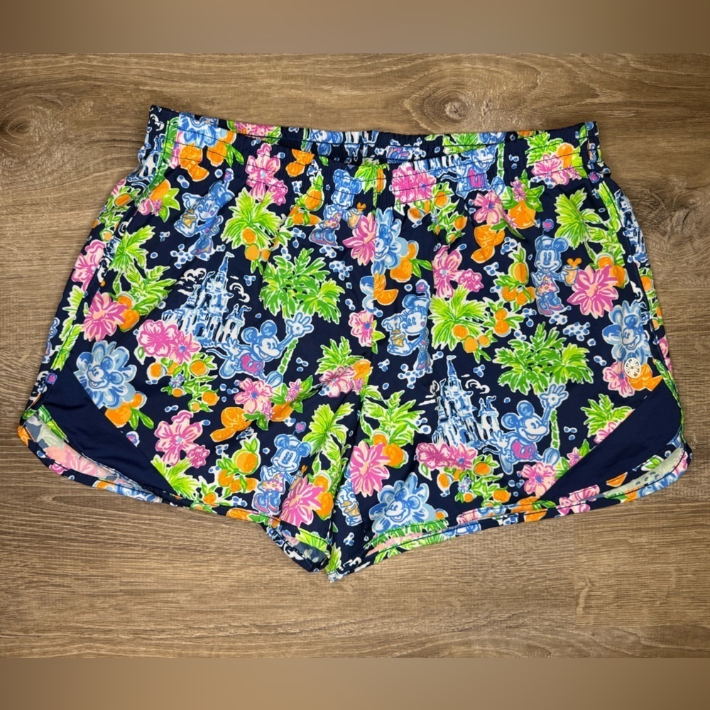 Lilly Pulitzer Loves Disney Ocean Trail Shorts XS Mickey Minnie Castle NWT - Picture 1 of 9